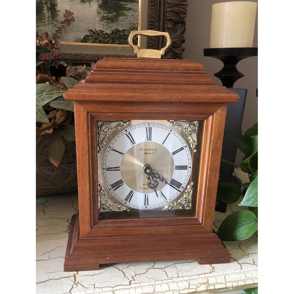 Vintage Strasbourg Manor Mantel Clock Battery Operated Tested Works 11" Tall